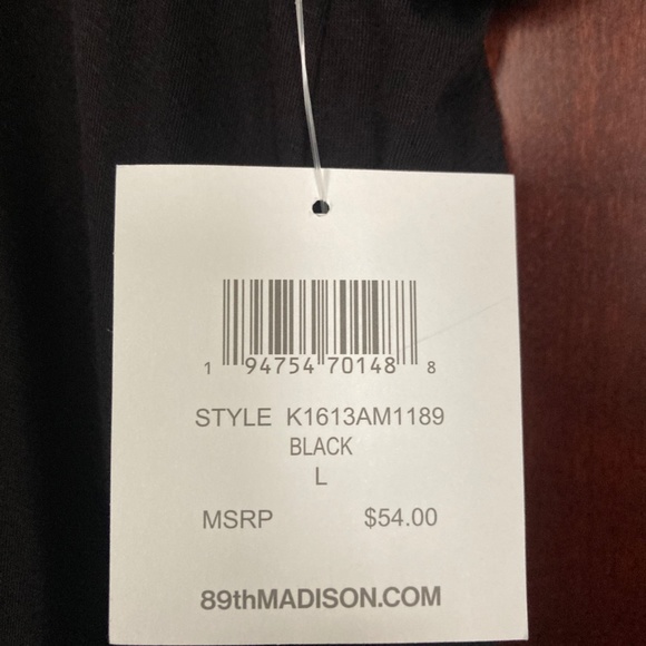 89th + Madison Black T-shirt with Rhinestone Collar - Size L - NWT - Picture 4 of 4